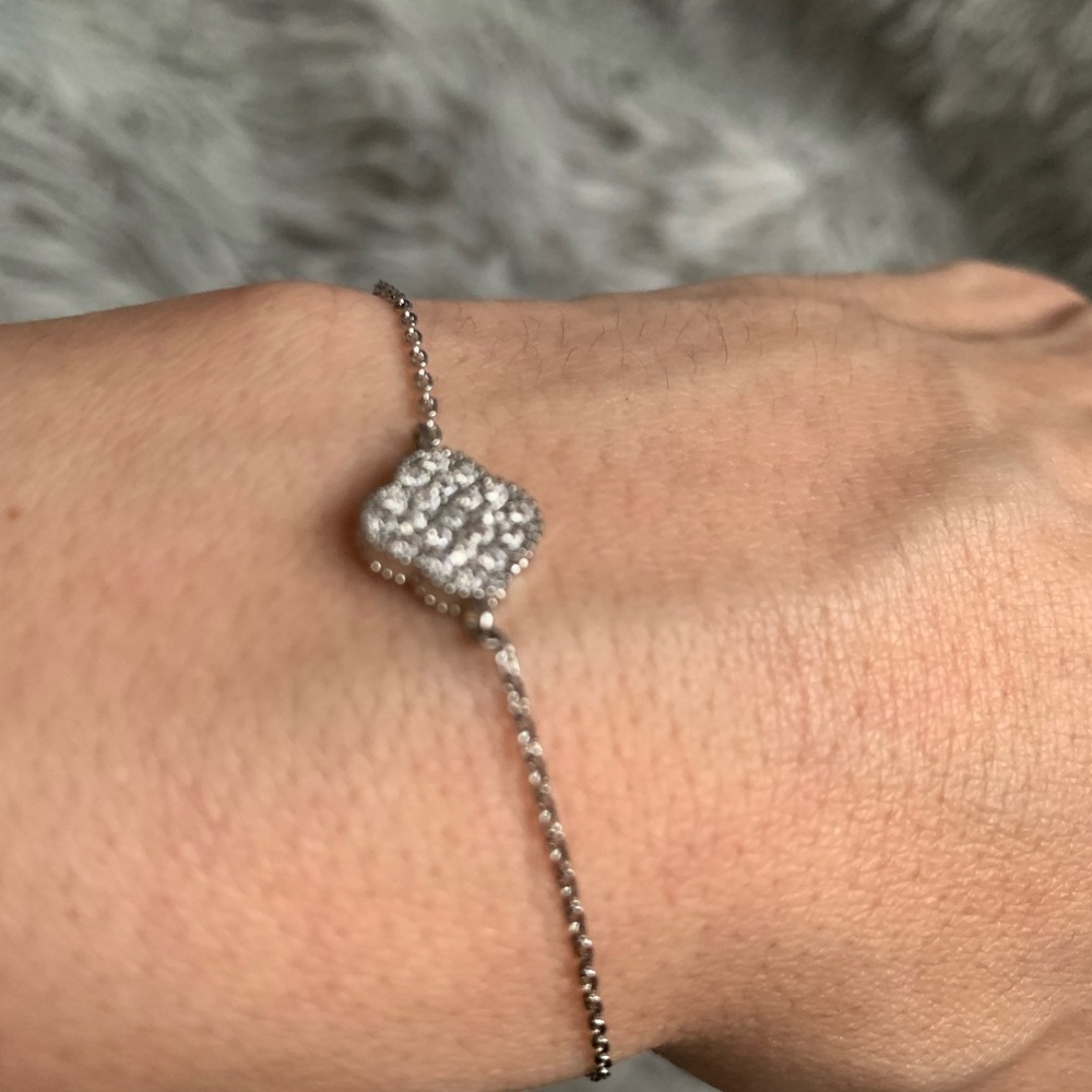 Silver Dainty Quaterfoil Shaped Charm Bracelet-Adjustable… - Picture 6 of 7